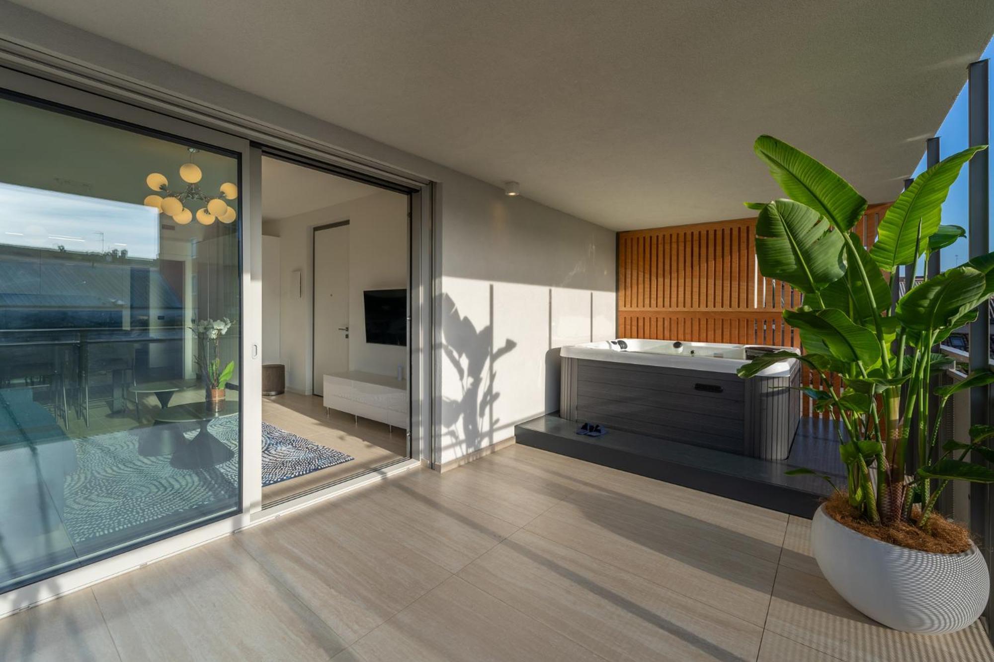 Cremona Inn Aparthotel ภายนอก รูปภาพ