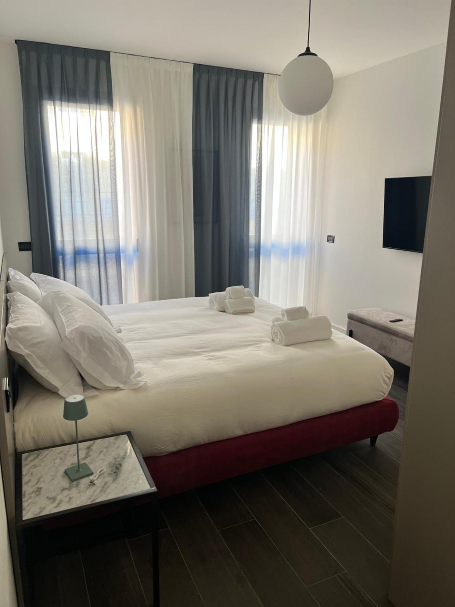 Cremona Inn Aparthotel ภายนอก รูปภาพ